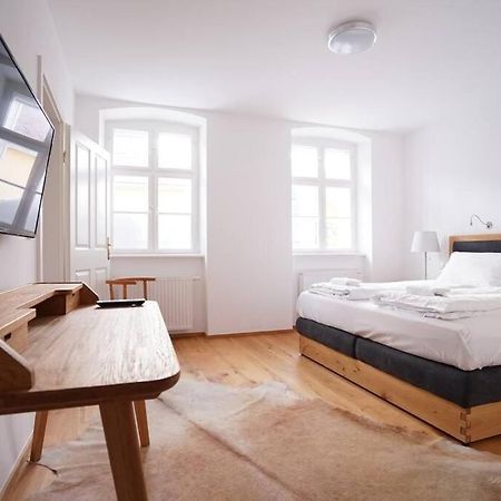 Apartamento Authentic Austrian Flat In The South Of Vienna Modling Exterior foto