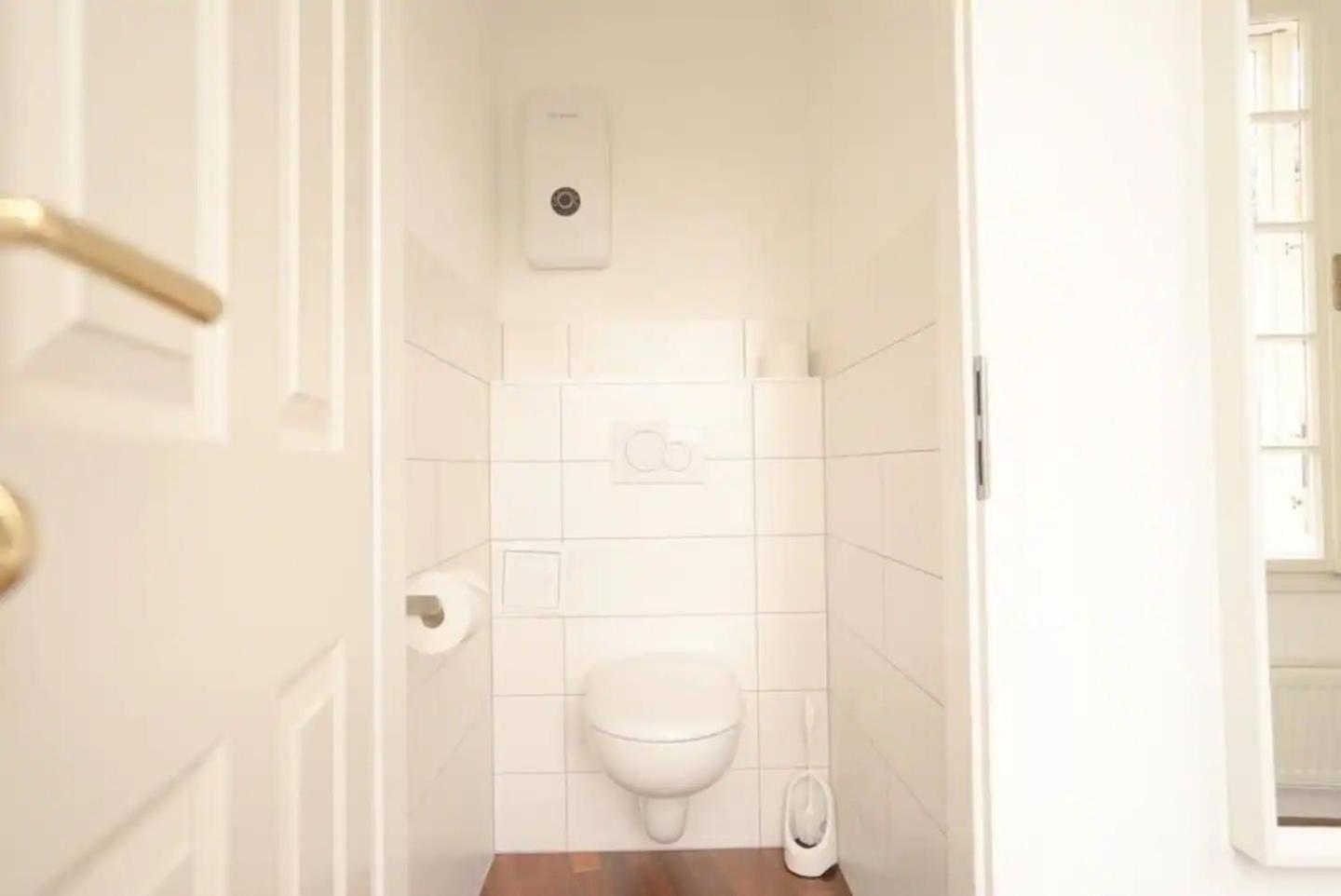 Apartamento Authentic Austrian Flat In The South Of Vienna Modling Exterior foto