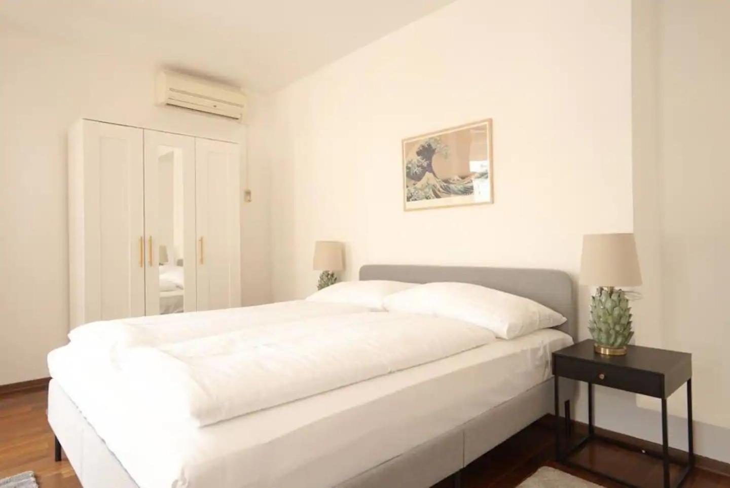 Apartamento Authentic Austrian Flat In The South Of Vienna Modling Exterior foto