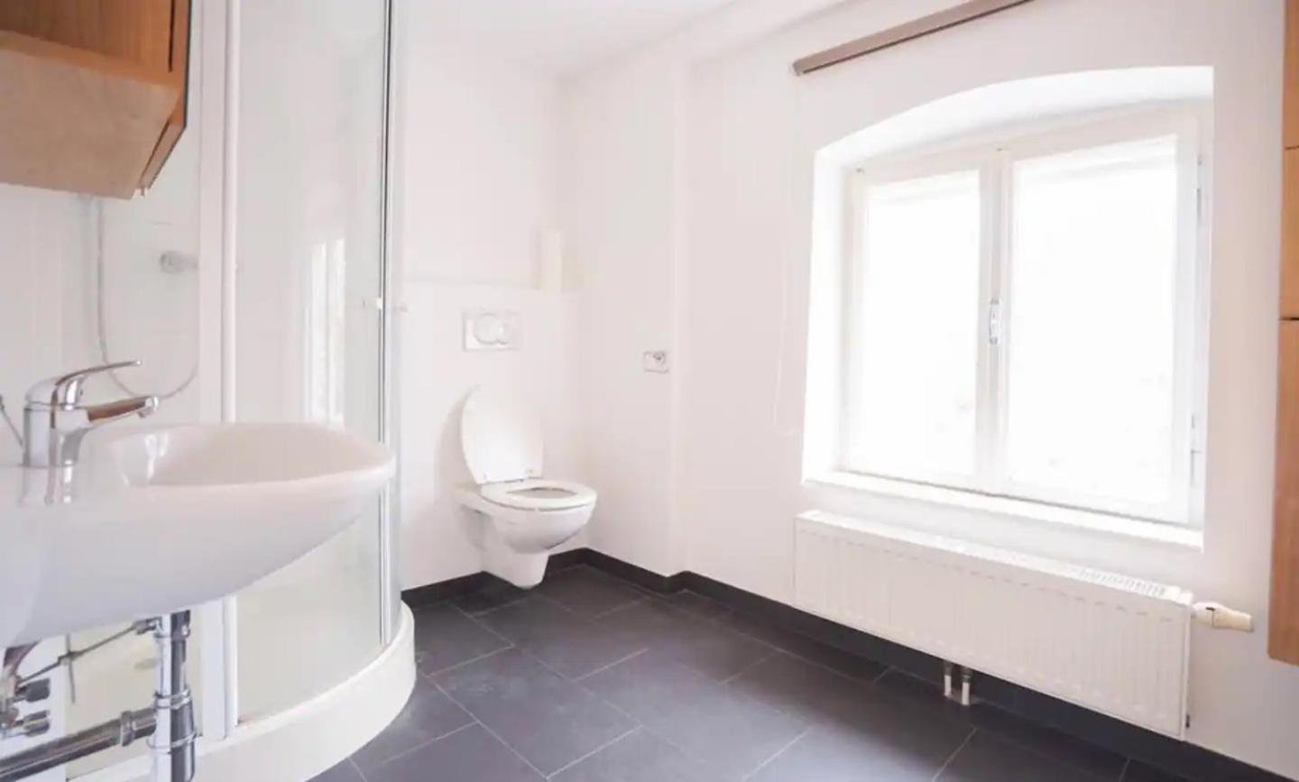 Apartamento Authentic Austrian Flat In The South Of Vienna Modling Exterior foto