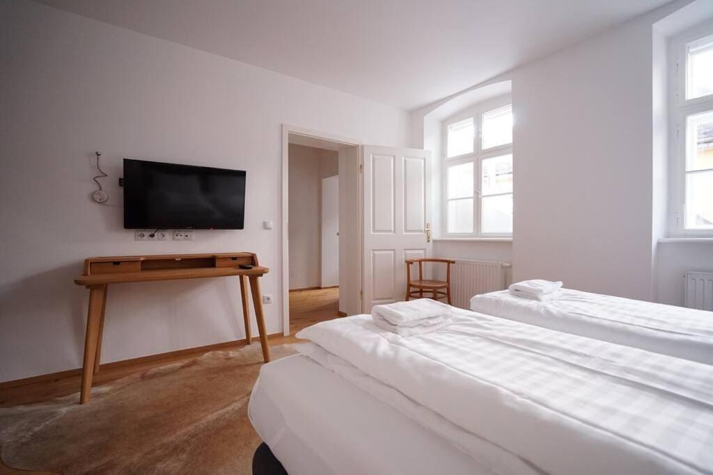 Apartamento Authentic Austrian Flat In The South Of Vienna Modling Exterior foto