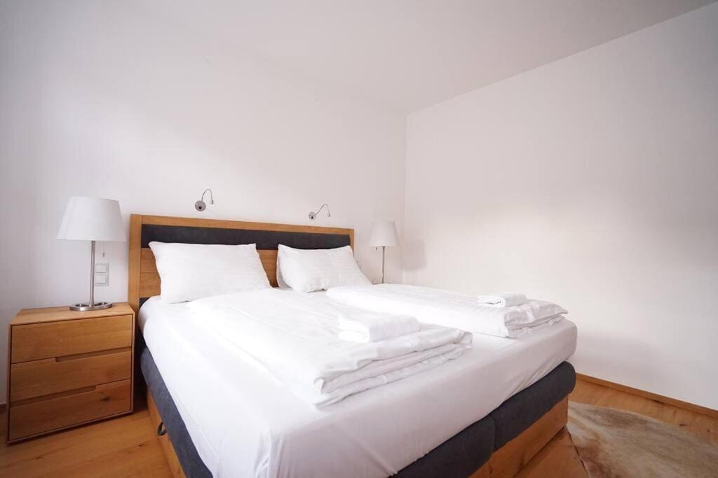 Apartamento Authentic Austrian Flat In The South Of Vienna Modling Exterior foto