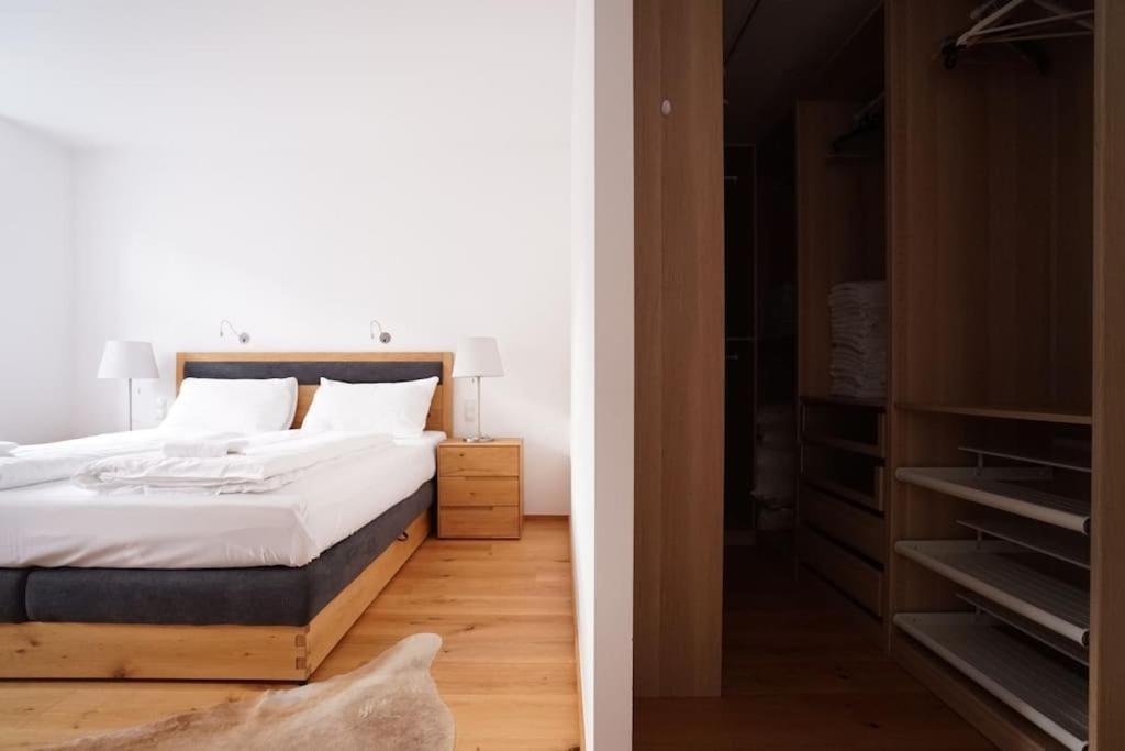 Apartamento Authentic Austrian Flat In The South Of Vienna Modling Exterior foto