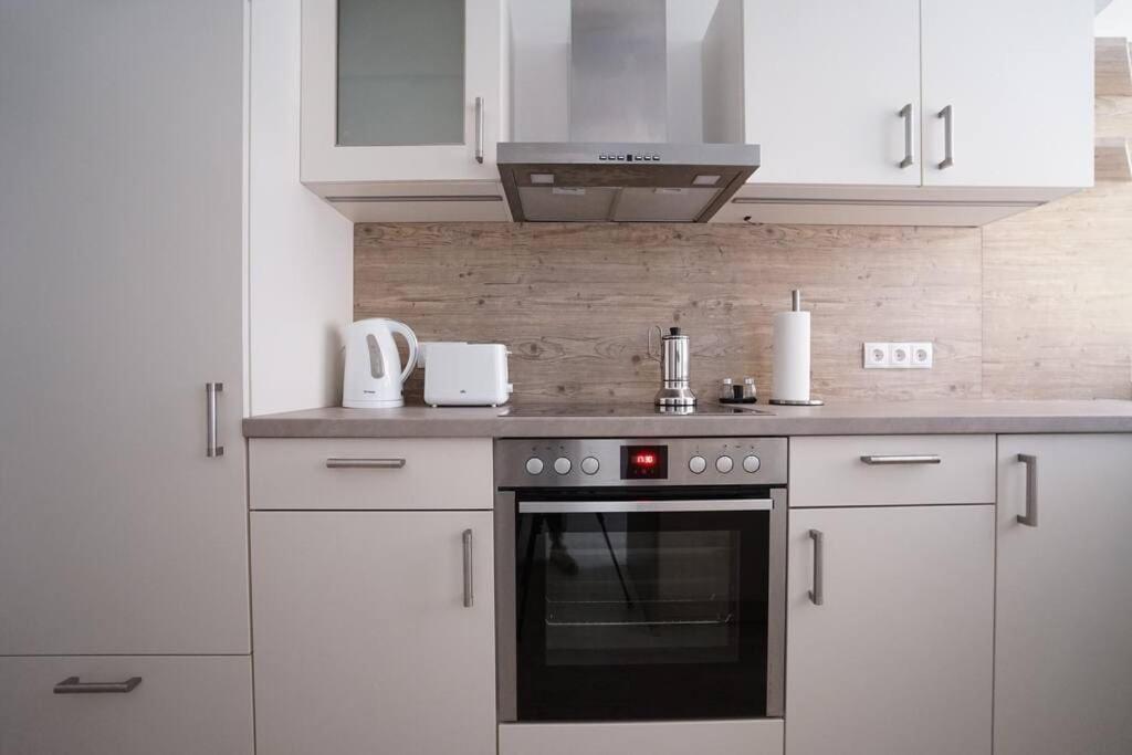 Apartamento Authentic Austrian Flat In The South Of Vienna Modling Exterior foto