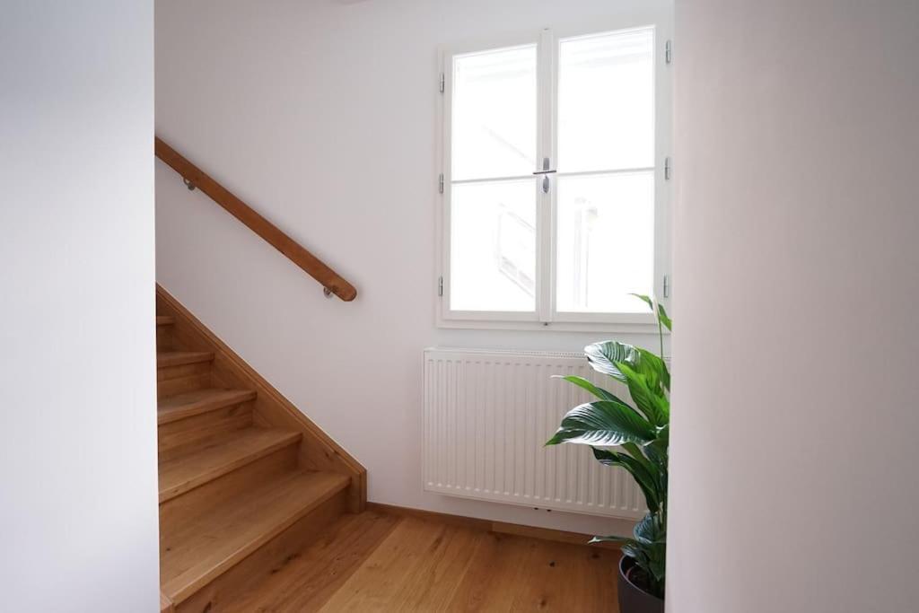 Apartamento Authentic Austrian Flat In The South Of Vienna Modling Exterior foto